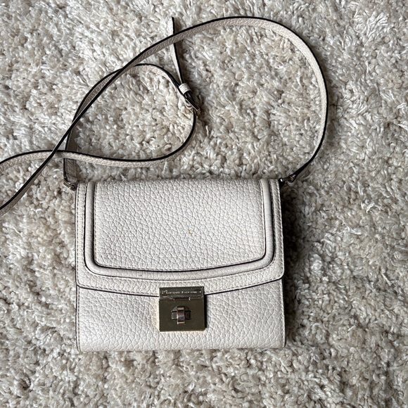 kate spade Handbags - Kate Spade Pebbled Leather Crossbody in Cream